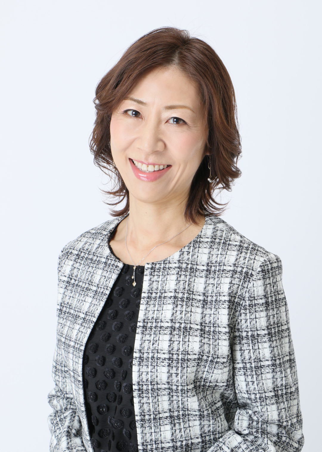 朝井鈴佳